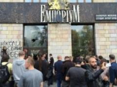 Artists promised on Monday to restore graffiti on Grushevsky