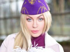 Ірина Білик замовила біометричний паспорт маленькому синові
