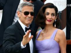 In the first interview after the birth of children, Clooney boasted of success in changing diapers