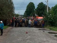 Бурштынокопатели устроили очередную вооруженную разборку с полицией