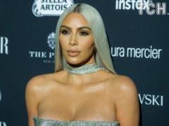 A miracle in leggings: Kim Kardashian came out in the transparent trousers that lit up her underwear