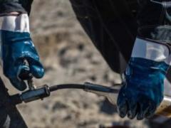 Brent торгуется на уровне 53,75 долл. за баррель