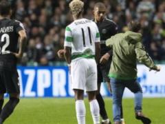 The fan of  Celtic  after the next goal at the gate of his team wanted to hit the star of the PSG