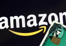 Amazon was suspected of deleting negative comments about the book by Hillary Clinton