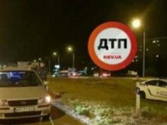 У Києві поліцейський протаранив авто на Єврономер
