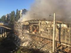 В Киеве на Борщаговке горит аптека