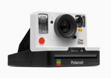 Improved version of the vintage Polaroid