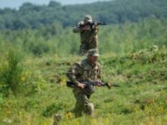 Терористи продовжують обстрілювати силовиків АТО в усіх напрямках