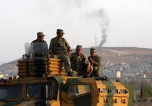 Turkey has put forward 80 more tanks to the border with Syria