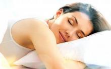 What are the structure and functions of the fallopian tubes