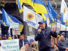 Rabinowicz: The authorities were frightened of our protest action - and begins to return their money to depositors