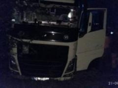 Біля кордону з Польщею вантажівка врізалася в огорожу
