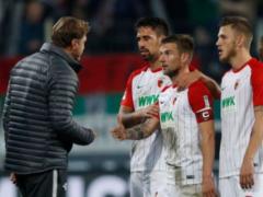 Немецкий футболист получил наказание за вульгарный жест тренеру