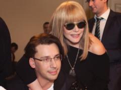 The four-year-old daughter of Galkin and Pugacheva showed how to paint lips