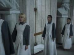 Original British singer Paloma Faith presented a clip shot in Kiev