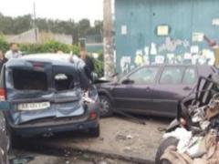 На в їзді до Києва розбилися шість машин