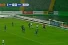 Гладкий легко убрал соперника, но пальнул выше ворот