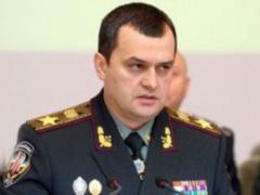 Поліція наклала арешт на все майно колишнього глави МВС Захарченко