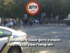Перед в їздом до Києва активісти перекрили дві траси
