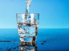 Що станеться з організмом, якщо починати ранок зі склянки води
