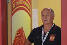 Scolari advises Ancelotti to  grab for the offer  Guangzhou Evergreen, although he works there