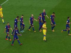  Barcelona  defeated  Las Palmas  during the unrest in Catalonia