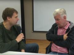 The head coach of the German football club at a press conference shouted the Nazi salute
