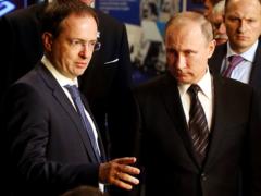 Российский журналист: У Путина взбунтовались историки