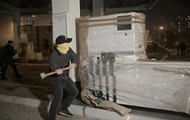 В Киеве митингующие разгромили АЗС