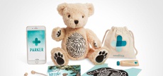 Apple teddy bear suddenly appeared in the Apple store