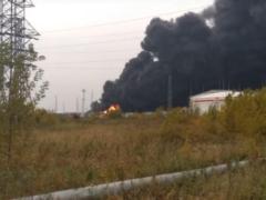 In Kstovo, the Lukoil plant burns
