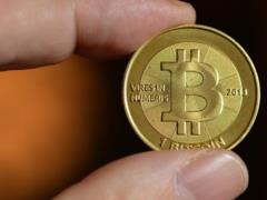 Курс биткойна превысил $5500