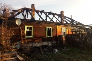 В Верхотурье в страшном пожаре погибли дедушка и его двухлетняя внучка. В поджоге сознался сосед