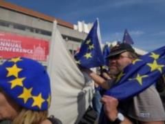 Британские депутаты хотят заблокировать жесткий вариант Brexit