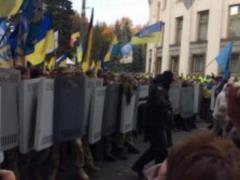 Протесты под Верховной Радой продолжаются