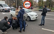 В Киеве на пешеходном переходе сбили женщину
