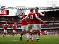  Liverpool  defeated the debutant of the Premier League,  Arsenal  won a strong-willed victory over  Swansea 
