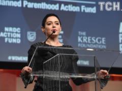 McGowan bargained with Weinstein for a reward in exchange for a silence about sexual harassment