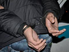 В Константиновке наркоман бросил у кафе гранату: двое раненых