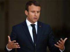 Макрон відвідає Росію з робочим візитом