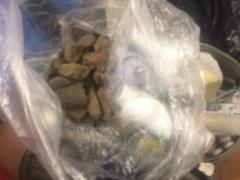 У пункті  Угринів  при спробі вивезти бурштин затримано українця