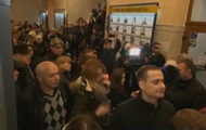 Protesters broke into Kyiv s mayor s office