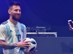 Wenger: If you love football, then you love Messi
