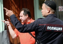 Поліцейських в Петербурзі навчать дружелюбно спілкуватися з туристами англійською