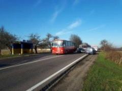 На Львовщине столкнулись два автобуса, пострадала женщина
