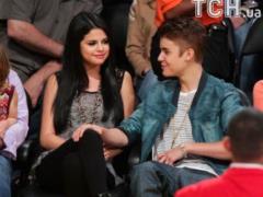 Twice in the same river: Gomez and Bieber were caught for romantic kisses