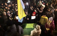 В Киеве на Майдане появились палатки