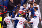 Everton punished because of a fan who was trying to hit a player Lyon with a child in his arms