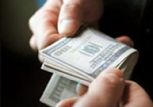 Сотруднику НАБУ предлагали взятку 800 тысяч долларов