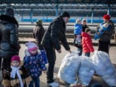 32 процента переселенцев хотят вернуться на Донбасс после завершения конфликта